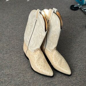New Rodeo Max Cream Ostrich Cowboy Boots. Handmade in Mexico,Goodyear. Size 10.5